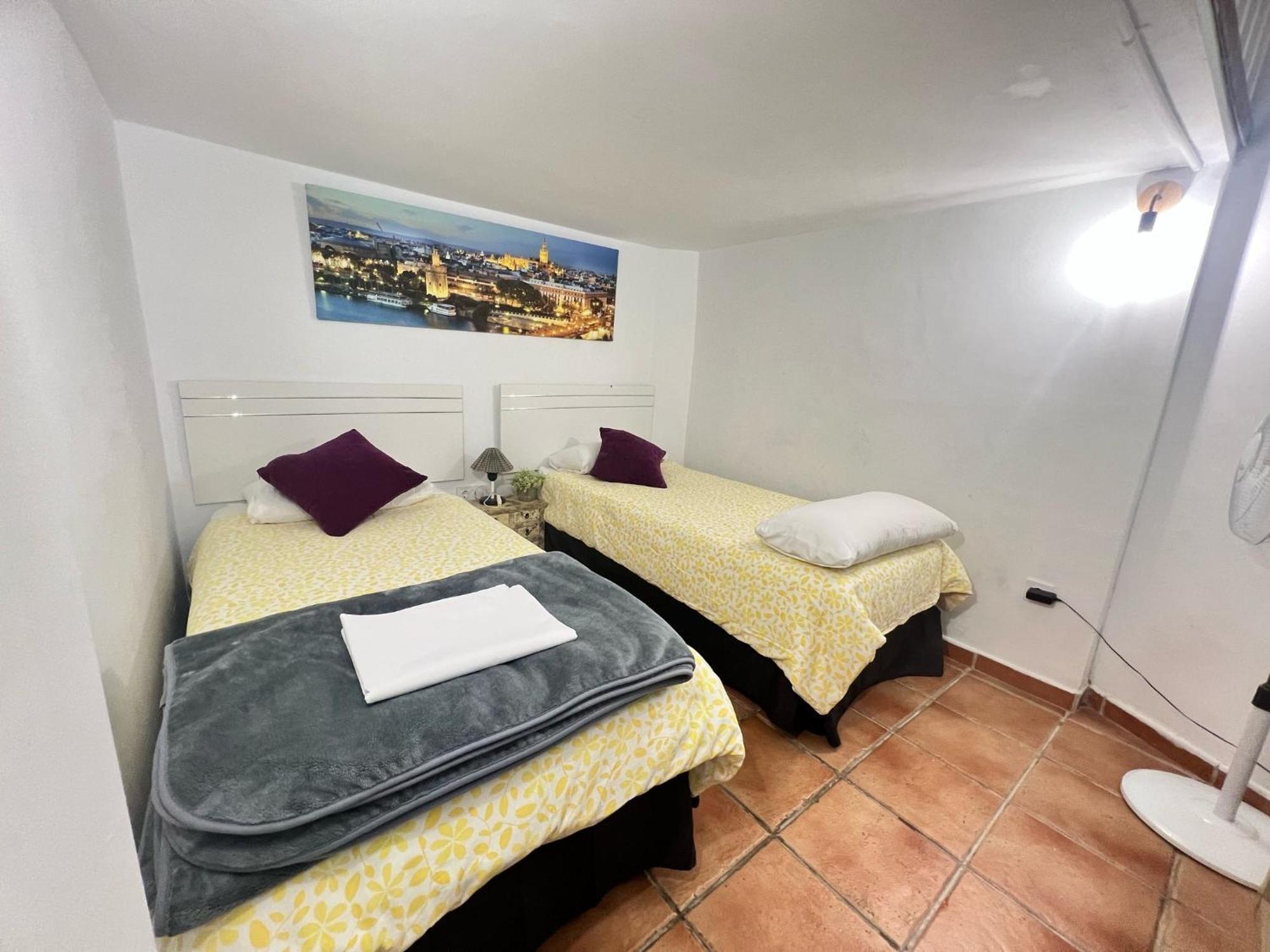 Apartments San Lorenzo Fresh Seville Room photo